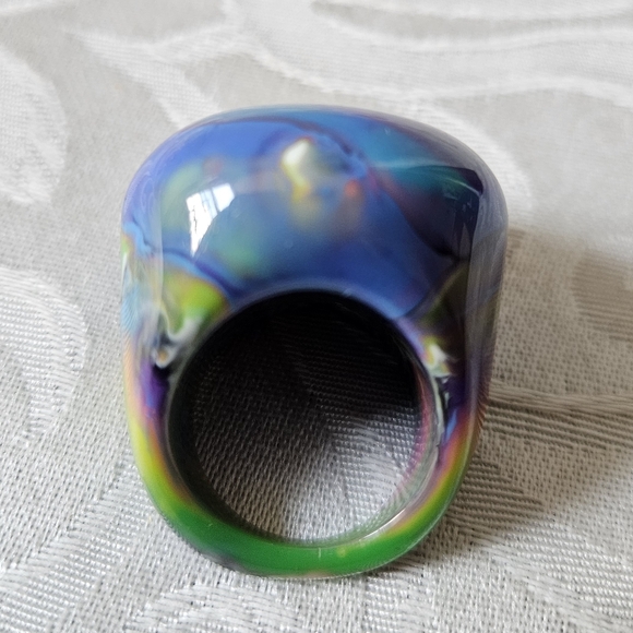 Vintage Blue Marble Lucite Dome Ring Size 8 - Picture 9 of 11
